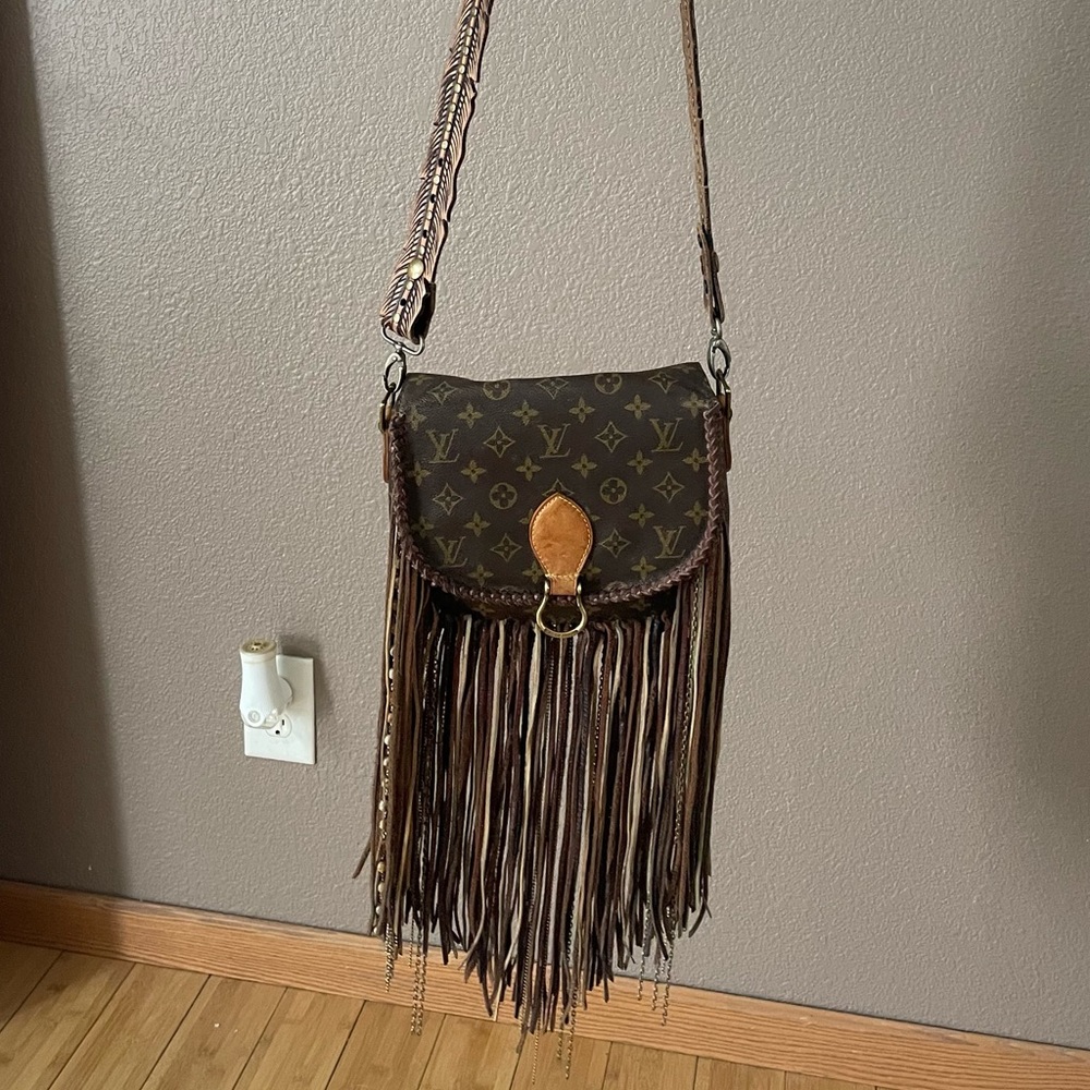 Authentic Louis Vuitton World Traveler bag